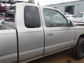 2000 Toyota Tacoma Silver Xtra Cab 2.7L AT 2WD #Z21651